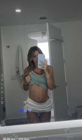Full leaked Felicity smoak private onlyfans photo