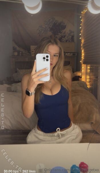 Full leaked Felicity smoak private onlyfans photo