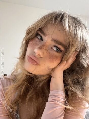 Full leaked Felinenyaa page private onlyfans photo