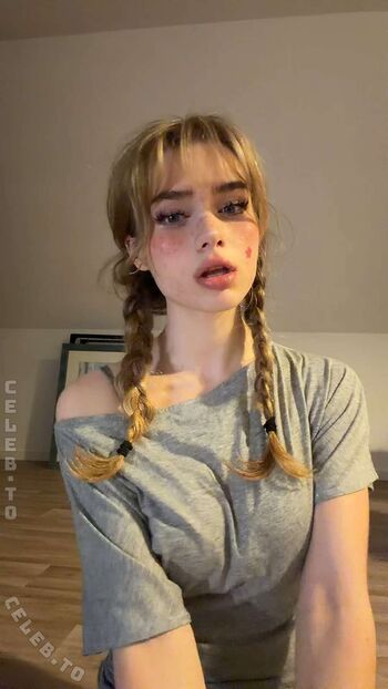 Full leaked Felinenyaa page private onlyfans photo