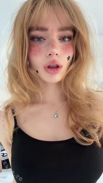 Full leaked Felinenyaa page private onlyfans photo