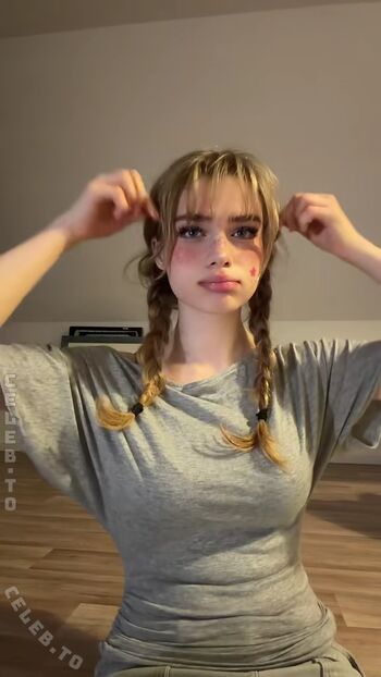 Full leaked Felinenyaa page private onlyfans photo