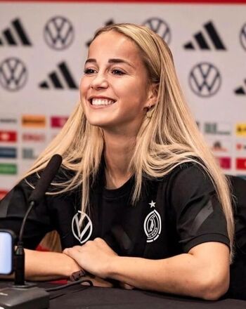 Full leaked Female football page private onlyfans photo