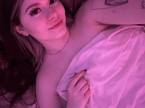 Full leaked Fenelia private onlyfans photo