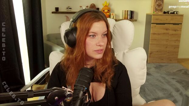 Full leaked Formulalena private onlyfans photo