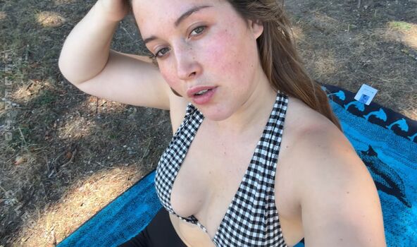 Full leaked Frau gretel page private onlyfans photo