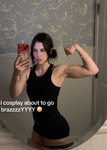 Full leaked Futurola private onlyfans photo