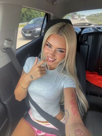 Full leaked Gwendolynceline private onlyfans photo