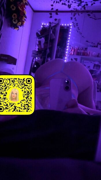 Full leaked Hadly t page private onlyfans photo