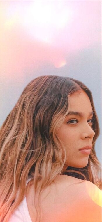 Full leaked Hailee steinfeld page private onlyfans photo