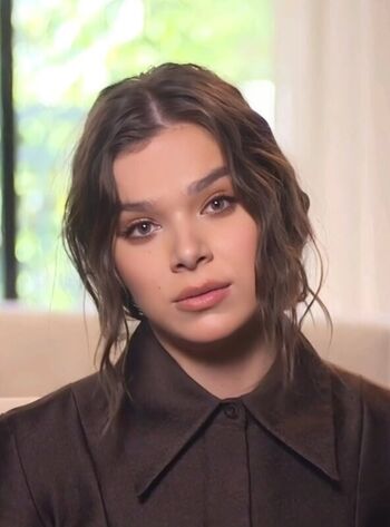 Full leaked Hailee steinfeld private onlyfans photo