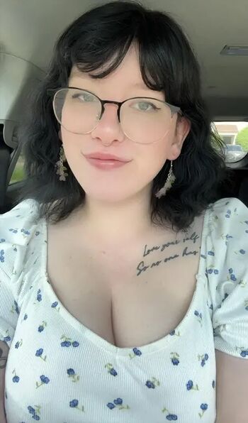 Full leaked Handheldfantasy private onlyfans photo