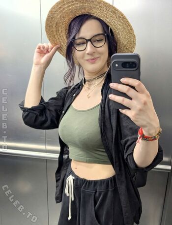 Full leaked Haselnuuuss page private onlyfans photo
