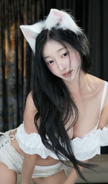 Full leaked Haxxnini private onlyfans photo