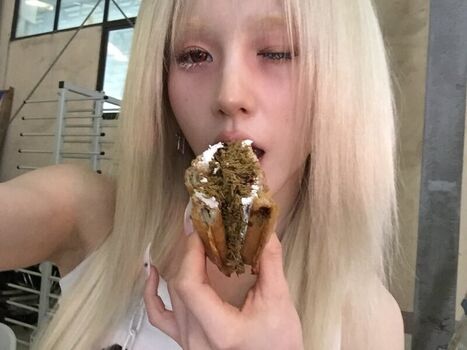 Full leaked Heejin page private onlyfans photo