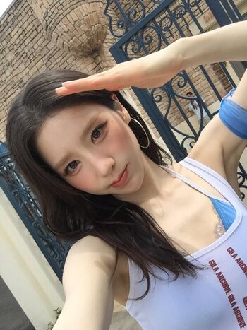 Full leaked Heejin page private onlyfans photo