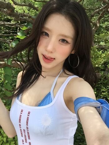 Full leaked Heejin page private onlyfans photo