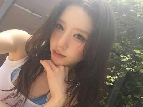 Full leaked Heejin page private onlyfans photo