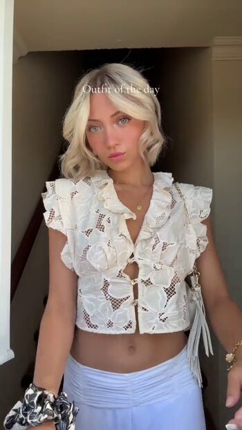 Full leaked Hello iris page private onlyfans photo