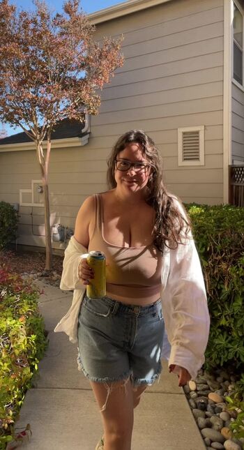 Full leaked Hellsbelllllls private onlyfans photo