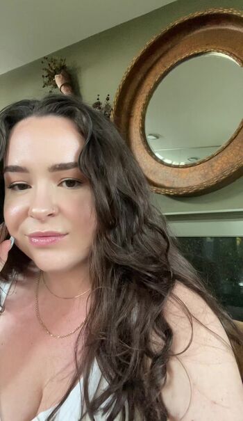 Full leaked Hellsbelllllls private onlyfans photo