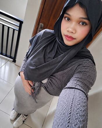 Full leaked Hijab soffia page private onlyfans photo