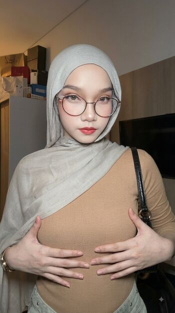 Full leaked Hijab soffia page private onlyfans photo