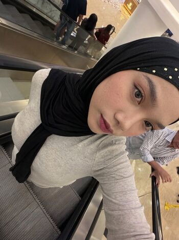 Full leaked Hijab soffia page private onlyfans photo