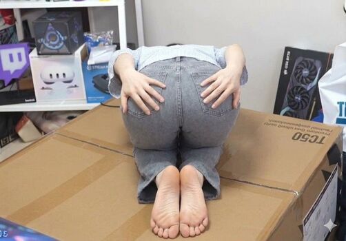 Full leaked Hinas private onlyfans photo