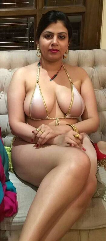 Full leaked Hira balci page private onlyfans photo