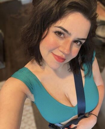Full leaked Hollyharper private onlyfans photo