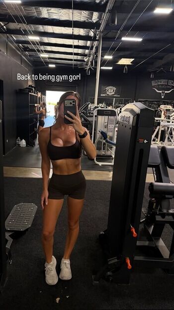 Full leaked Iambaylee page private onlyfans photo