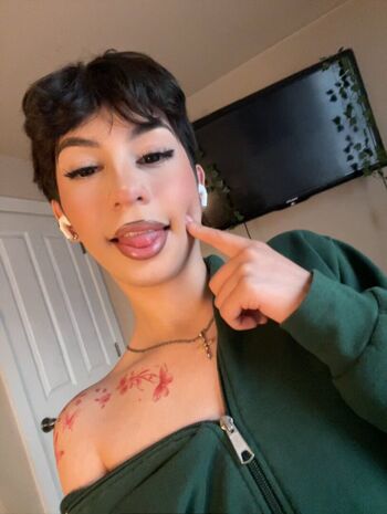 Full leaked Icynrqz private onlyfans photo