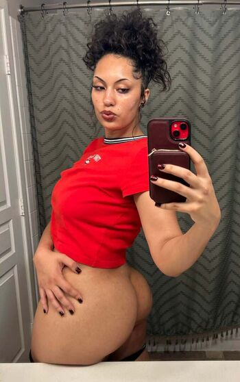 Full leaked Iloveraine private onlyfans photo