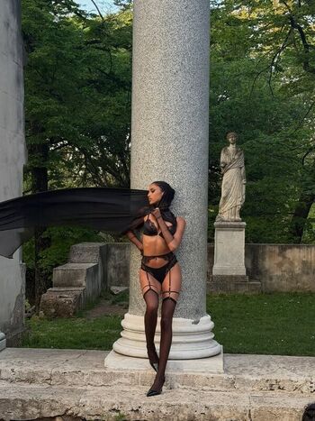 Full leaked Imaan hammam private onlyfans photo