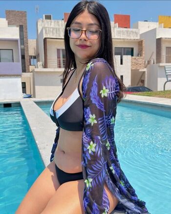 Full leaked Iranny rz page private onlyfans photo