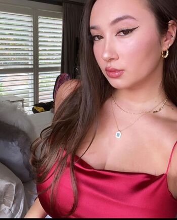Full leaked Issy h page private onlyfans photo