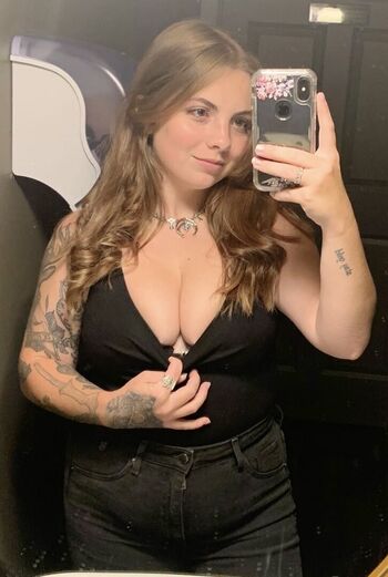 Full leaked Itsleviosa page private onlyfans photo