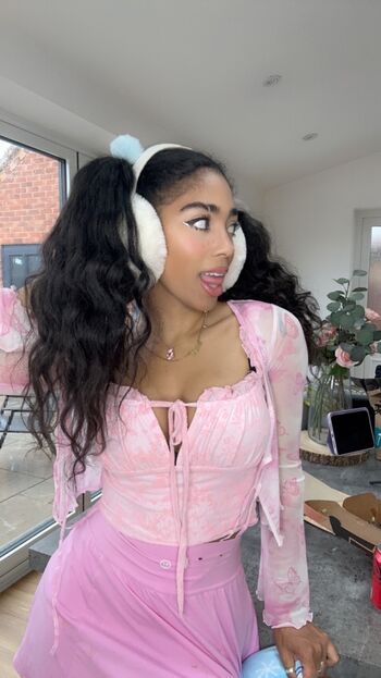 Full leaked Itssunpi private onlyfans photo