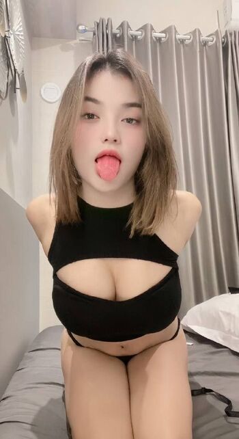 Full leaked Itssyaofficial private onlyfans photo