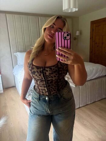 Full leaked Jade savage page private onlyfans photo