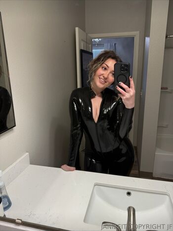 Full leaked Janiefit private onlyfans photo