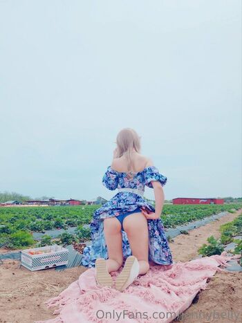 Full leaked Jennybelly page private onlyfans photo
