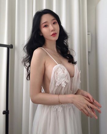 Full leaked Jeong woo joo page private onlyfans photo