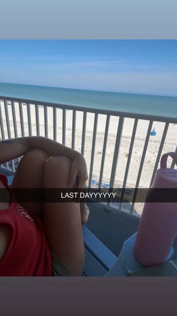 Full leaked Jezabzllz private onlyfans photo