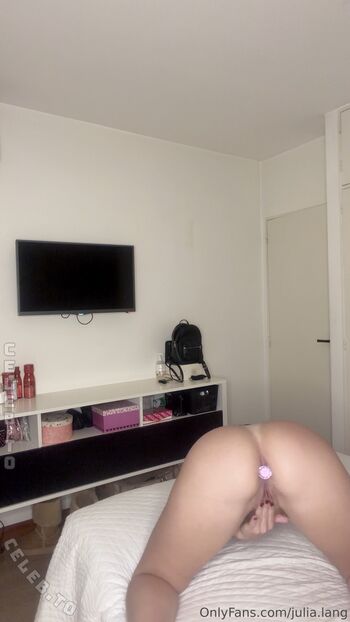 Full leaked Julia lang private onlyfans photo
