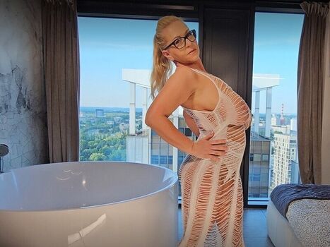 Full leaked Julia sonnet private onlyfans photo