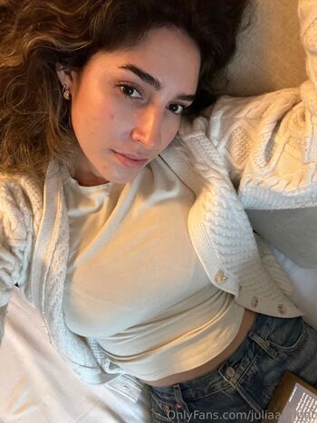 Full leaked Juliaabright private onlyfans photo