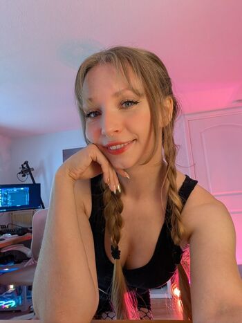 Full leaked Kamicakes private onlyfans photo