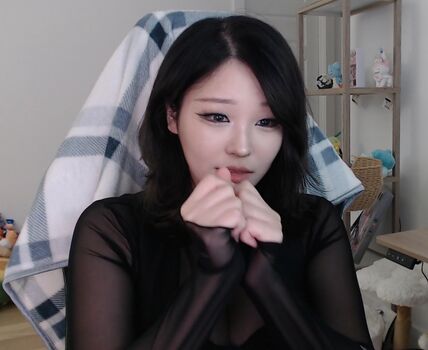 Full leaked Kang hee yoon page private onlyfans photo